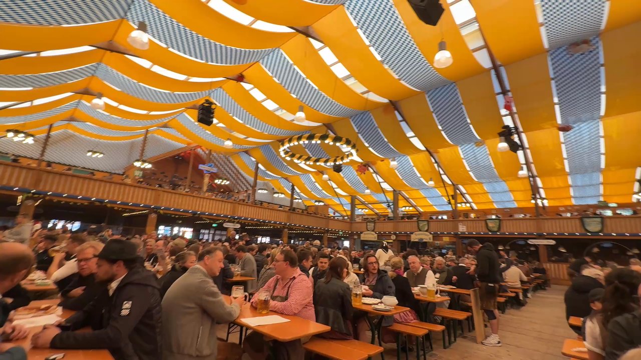 Fischer-Vroni - Beer Hall Near Me - Munich, BY