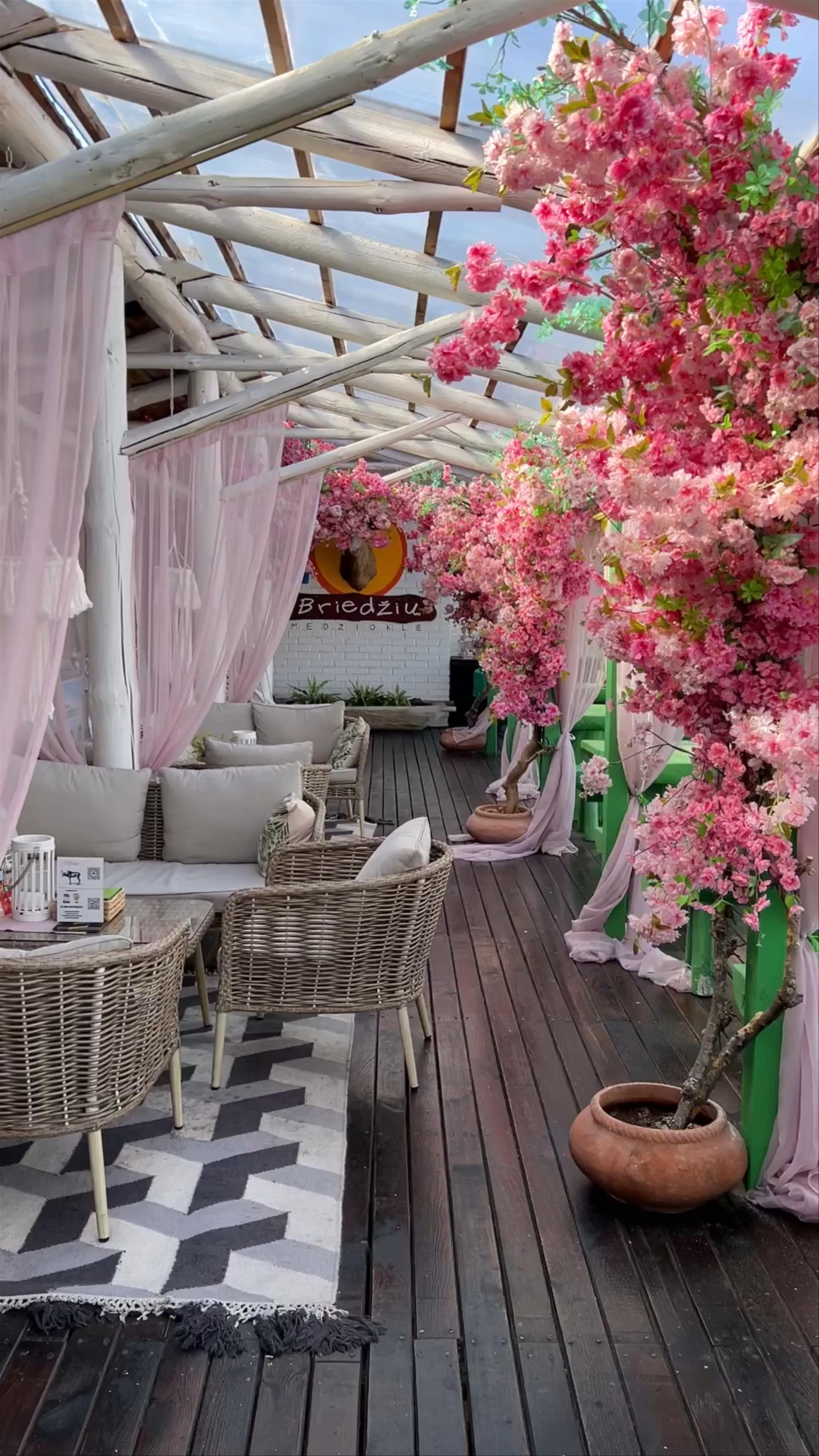 Briedžių Medžioklė: A Bright Floral Escape in Karmėlava, Lithuania