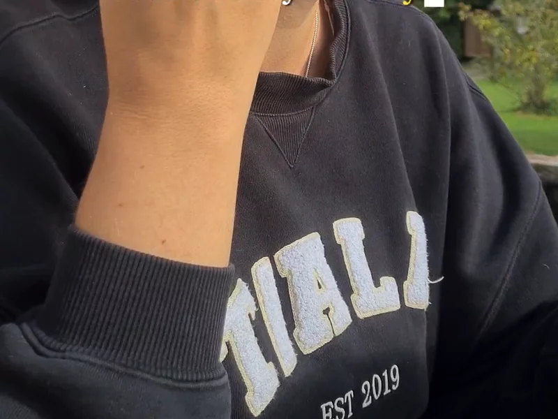 UGC Video Example Tech - Earbuds