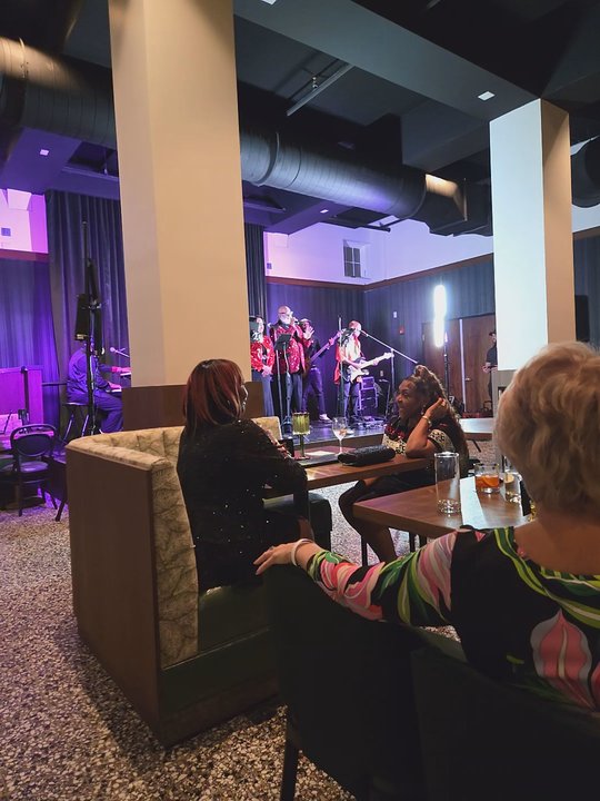 Sunset Lounge - Wonderful rendition of What a Wonderful world! - Bars Near Me - West Palm Beach, Florida