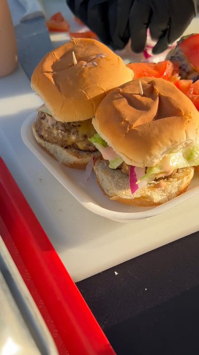 Vendetta Brewing - Sliders  comes with 3,6,9 - Breweries Near Me - Montclair, California