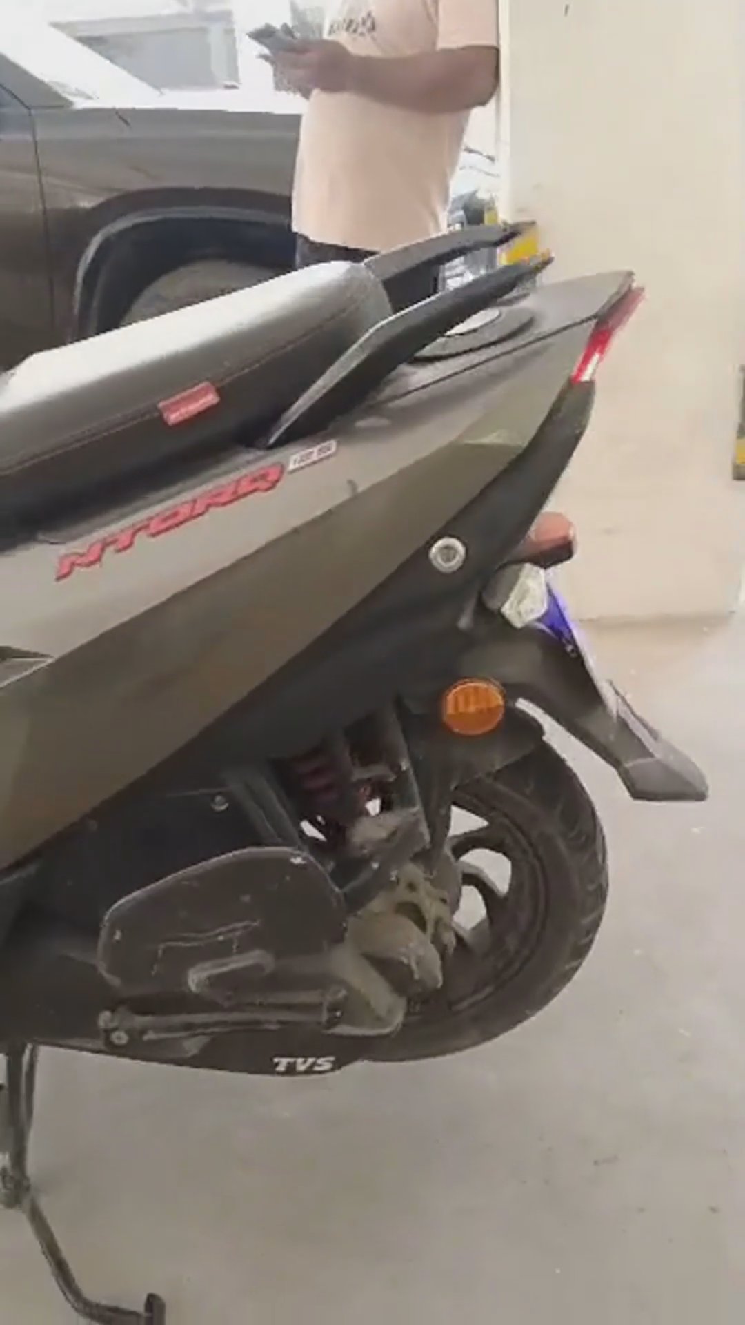 Walk-around video thumbnail