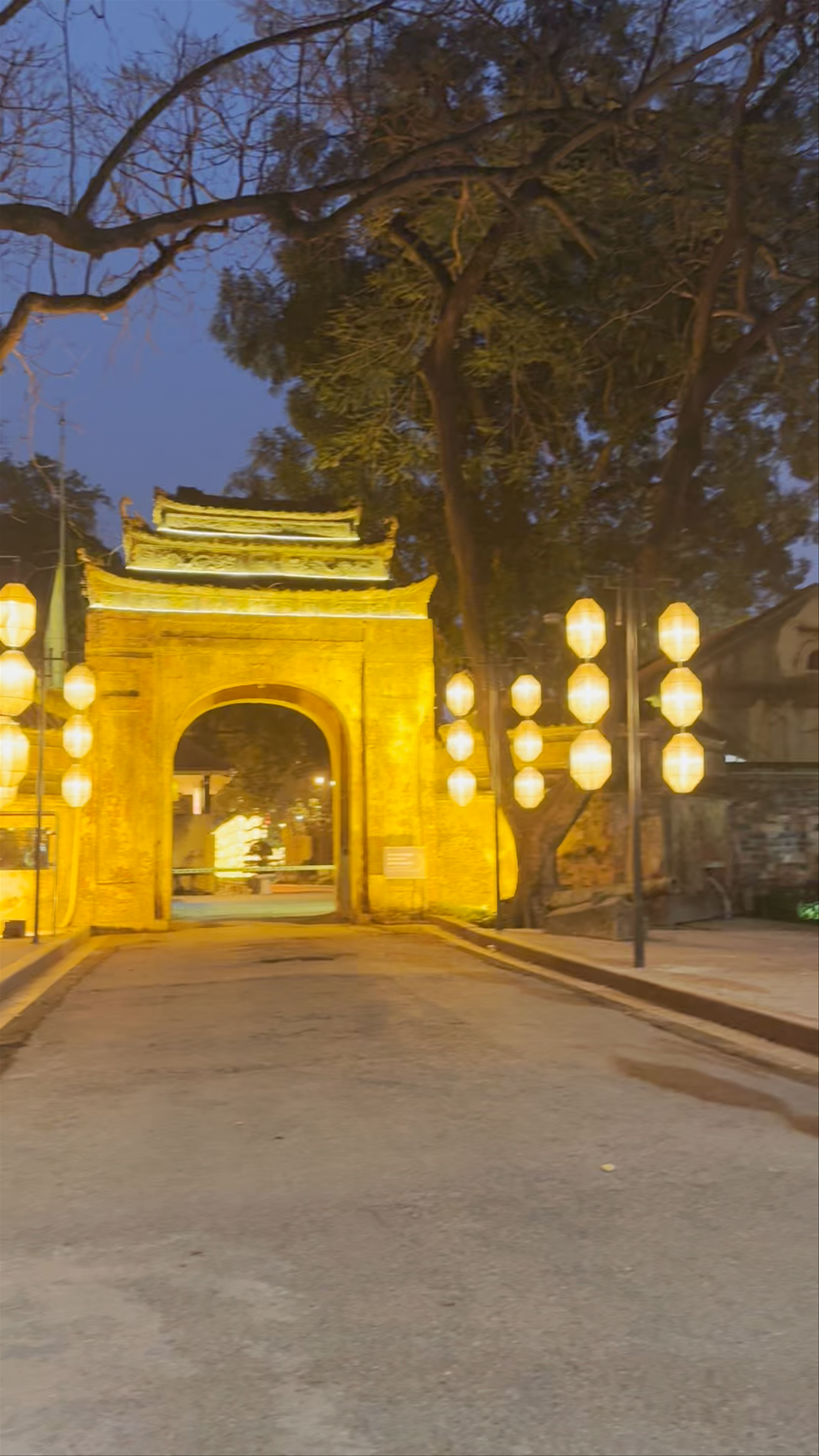 Enchanting Evening at the Imperial Citadel of Thang Long, Hanoi
