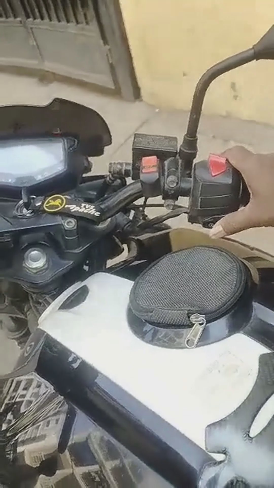 Walk-around video thumbnail