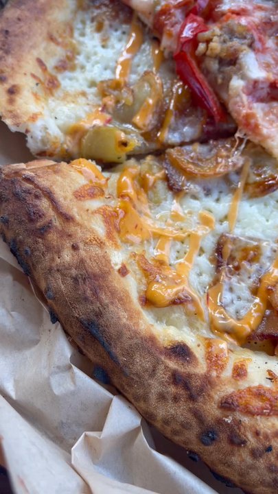 Freda's Pizza - I wish there's something good I can say but I don't want to lie... - Pizza Near Me - Camarillo, California