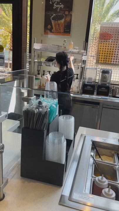 Lollicup Fresh - Riverside - It's nice to be able to watch them make your drink! Lots of options. - Bubble Tea Near Me - Riverside, California