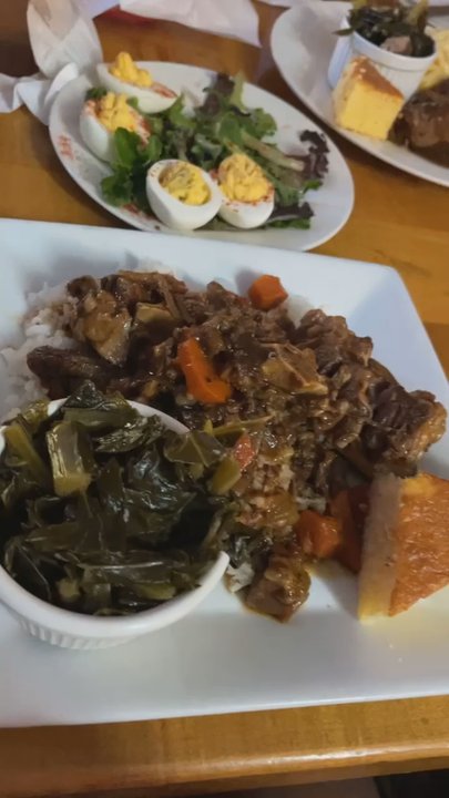 Mama Joy's Kitchen - Oxtails, meatloaf, chicken fettuccine - Salad Near Me - Hilton Head Island, South Carolina