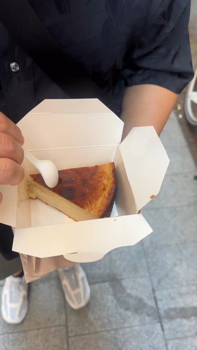 JONCAKE & COFFEE - Desserts Near Me - Barcelona, B