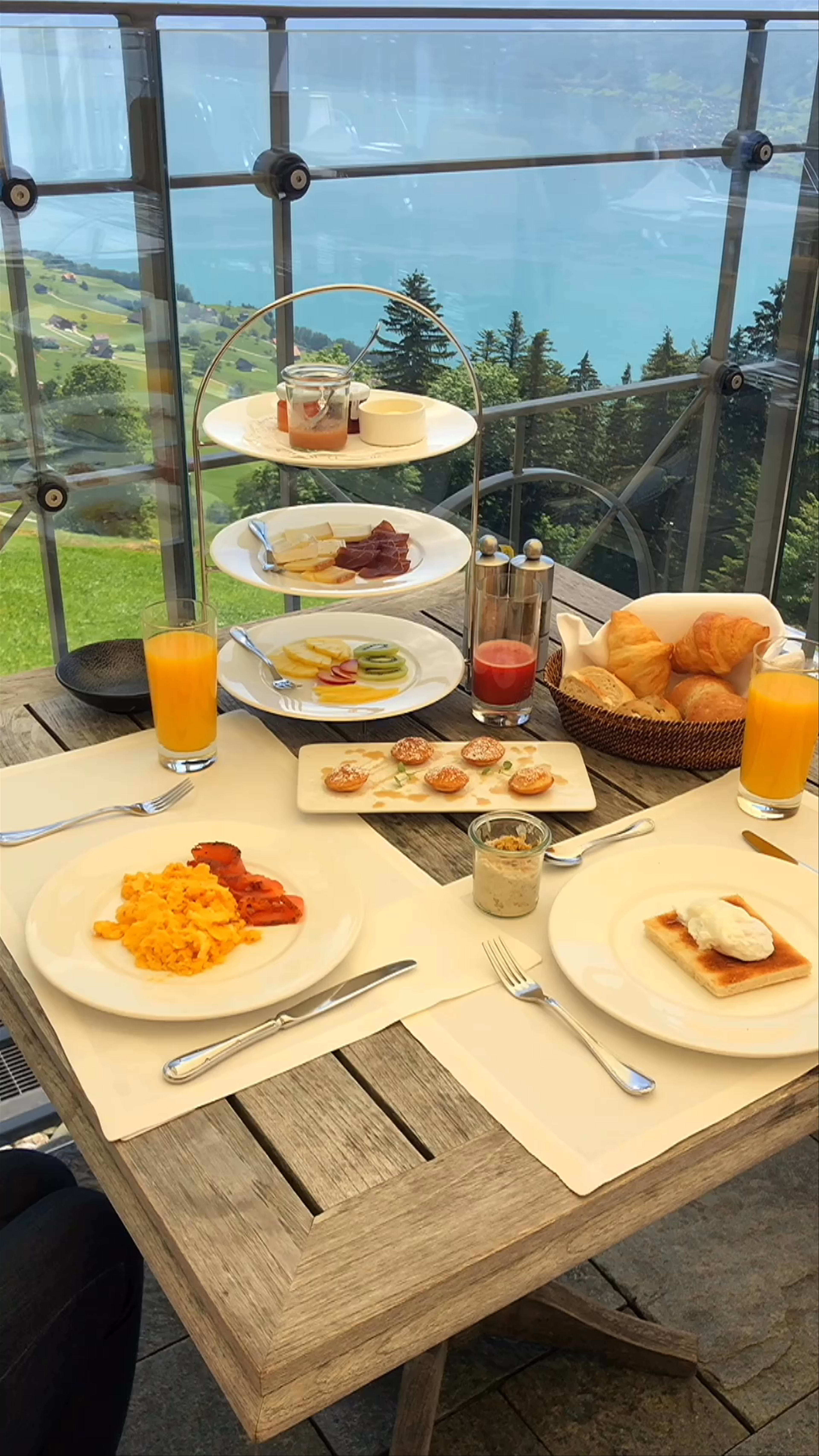 Al Fresco Breakfast with Stunning Lake Lucerne View at Hotel Villa Honegg