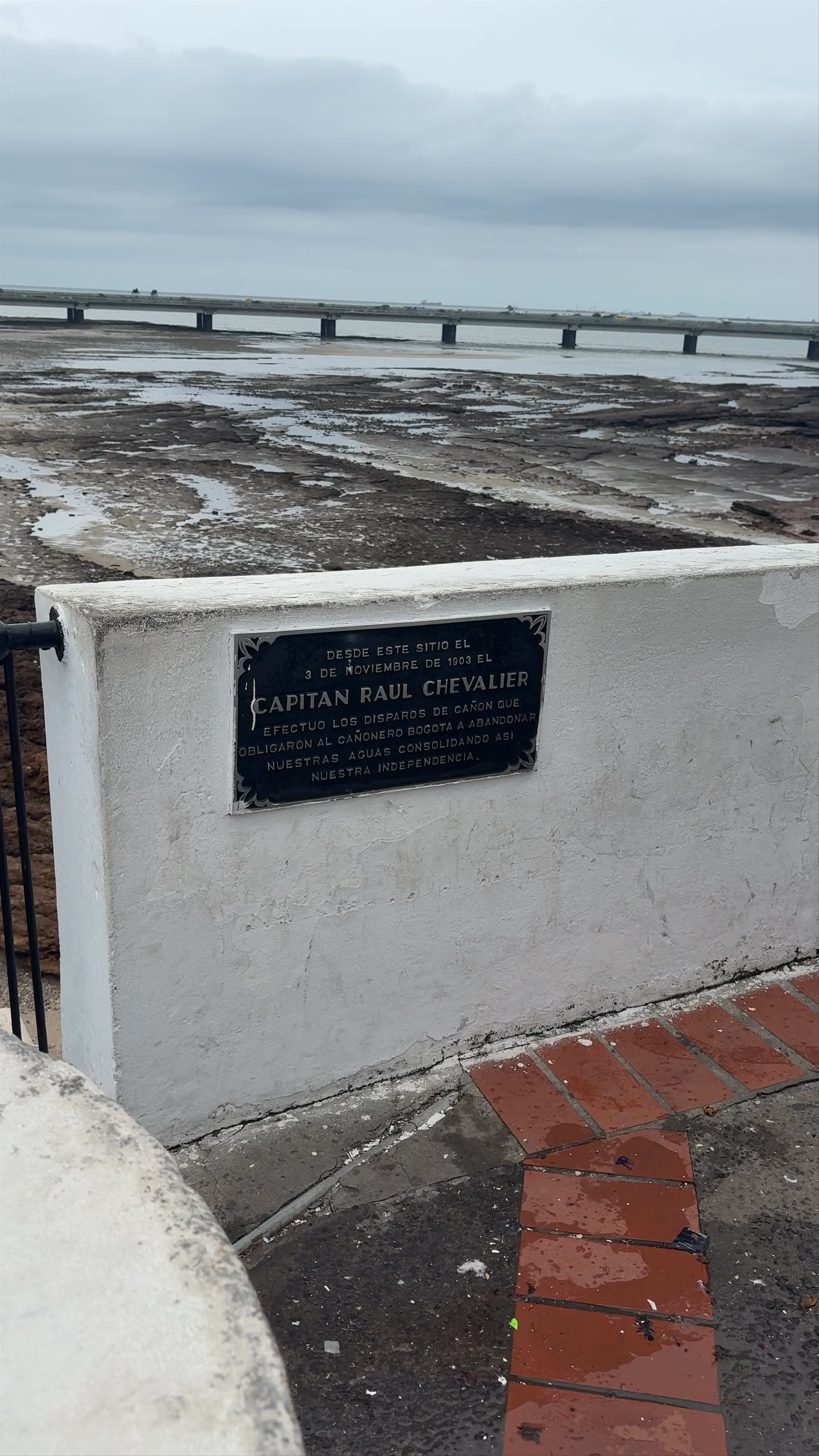 Placa conmemorativa Independencia