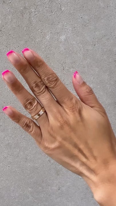 ESSENTIAL NAIL BAR - Nail Salons Near Me - Birmingham, Michigan