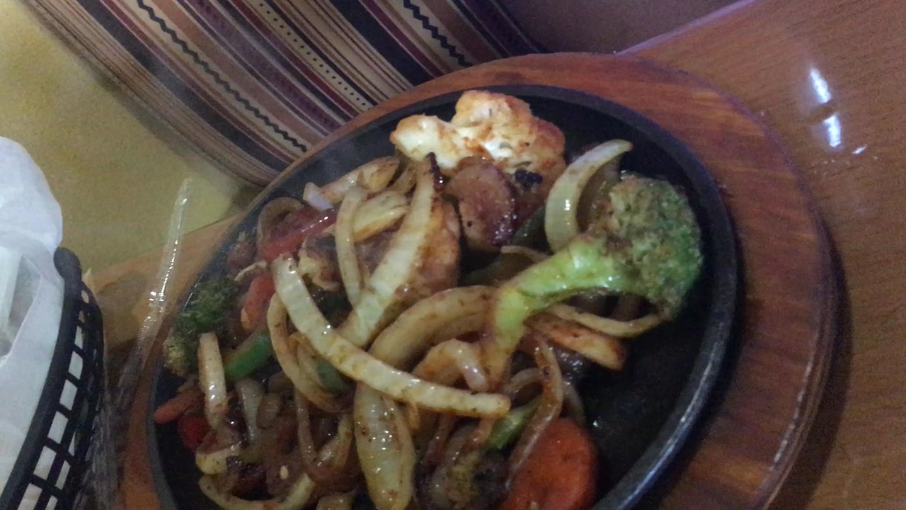 Las Cazuelas Grill - Veggie fajitas - Mexican Near Me - Harvey, Louisiana