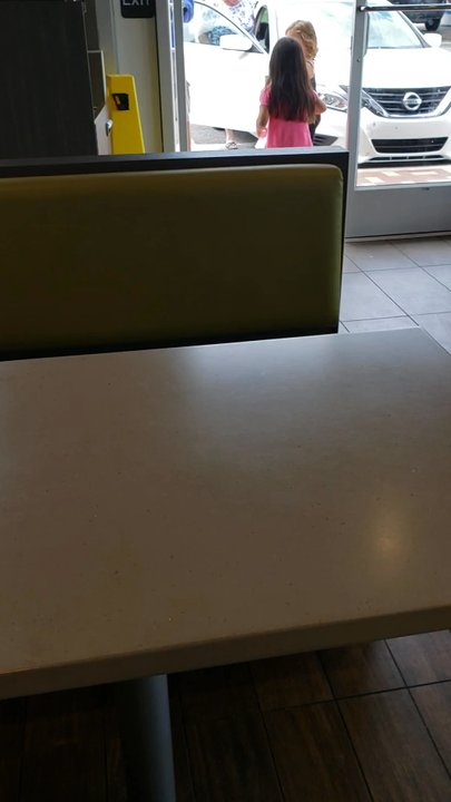McDonald's - Every table was dirty and as you can see they aren't busy. - Burgers Near Me - Lamont, Florida