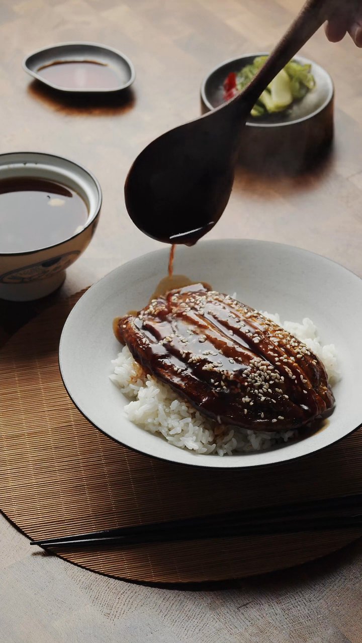 これは飯テロ
🎥 宇航 钱 · Pexels
#グルメ #和食 #飯テロ #japanesefood #foodie