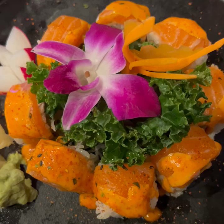 Sushi Oishii - Alaskan Beauty Roll - Japanese Near Me - Rockville, Maryland