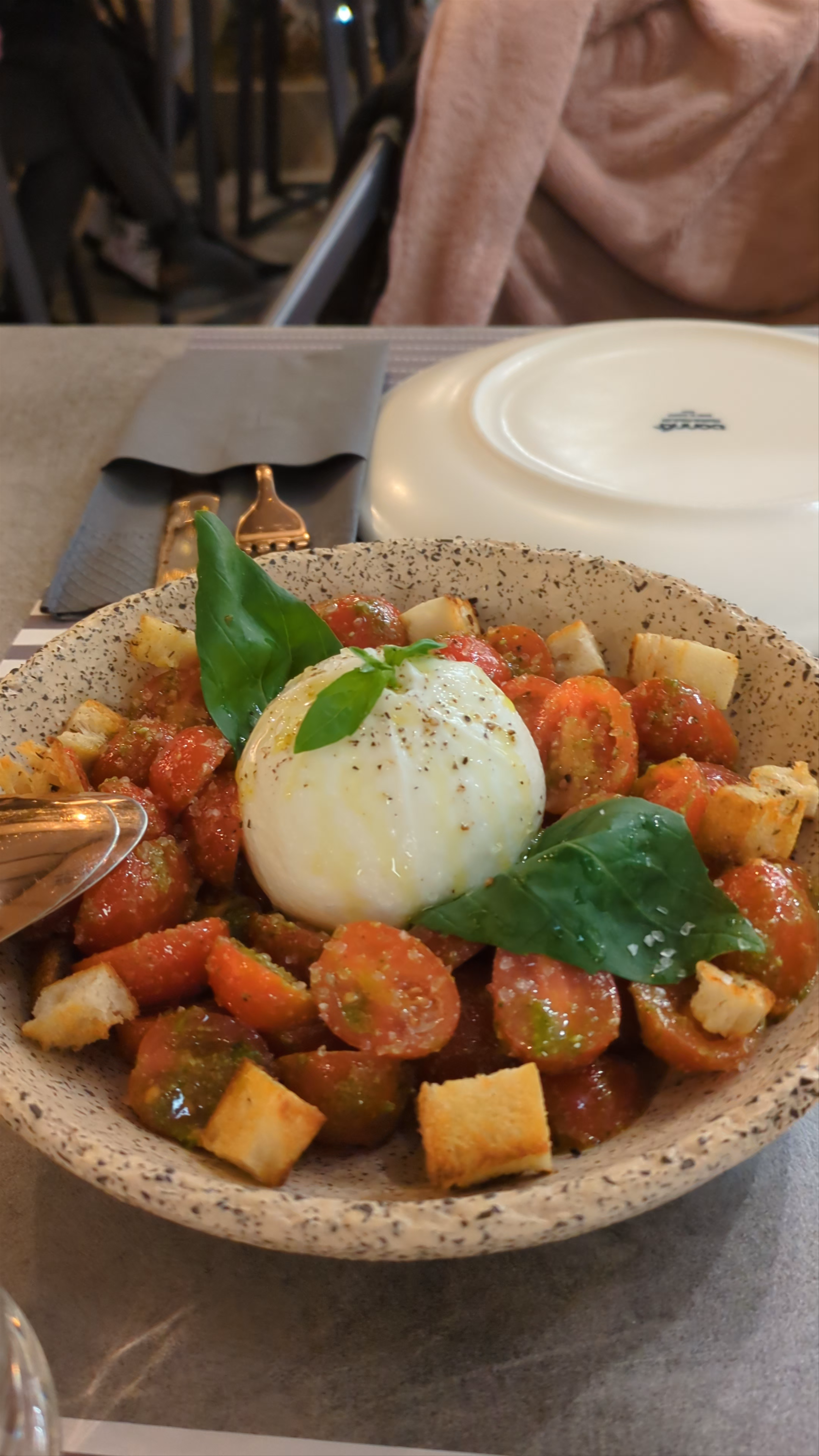 Authentic Italian Pizza Experience at San Gennaro Pizza in Evosmos, Greece