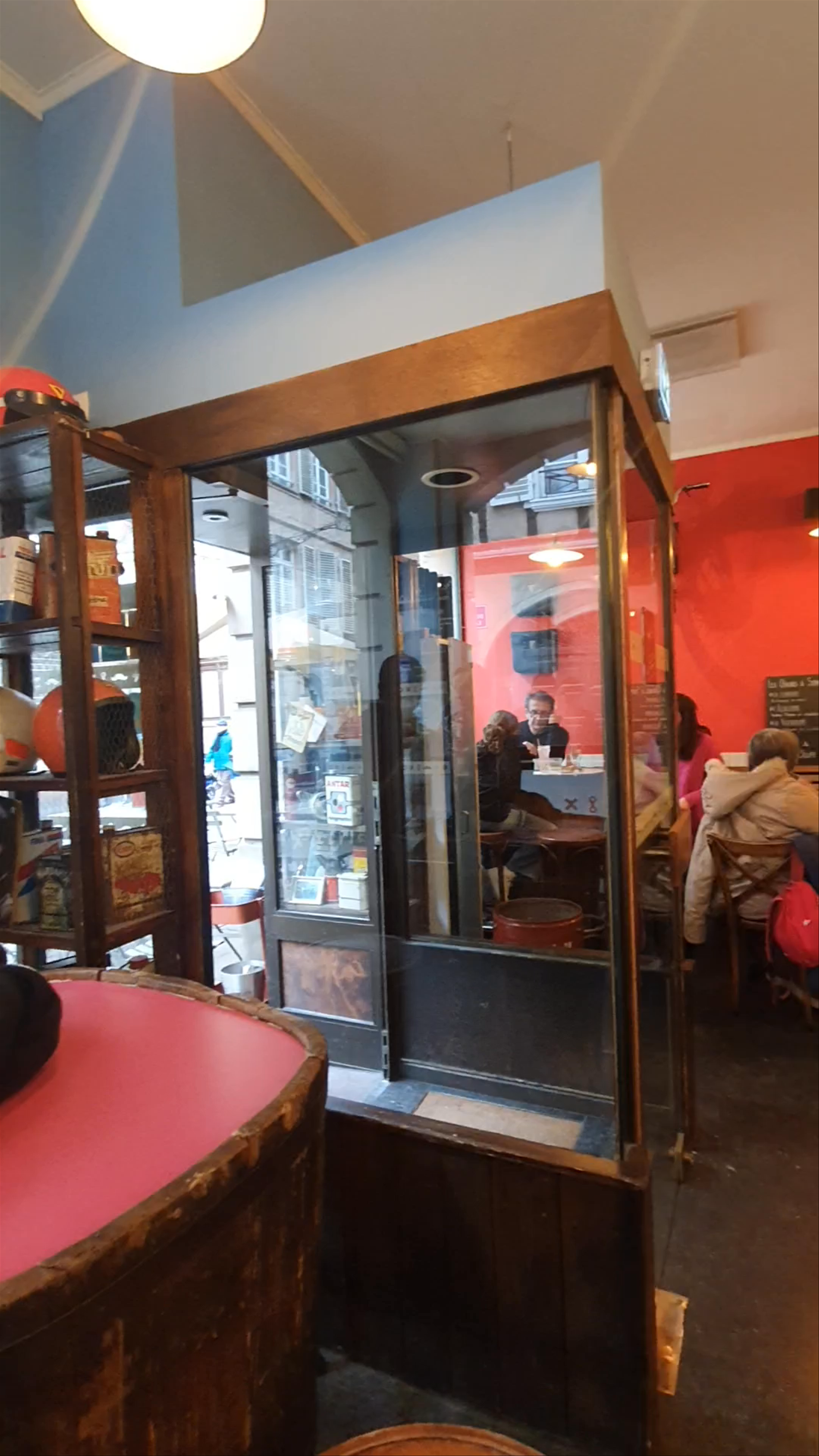 Jeannette et les Cycleux: Cozy Cafe Vibes in Strasbourg