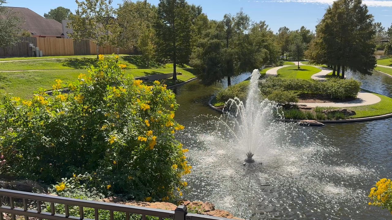 Mandolin Gardens Park - Nice day at an interesting park - Parks Near Me - Houston, Texas