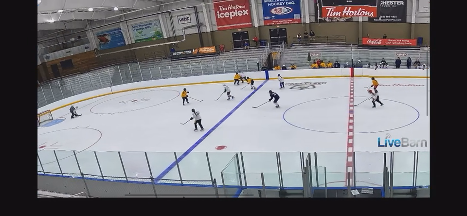 Mae Daus scores after rush from the D Zone!