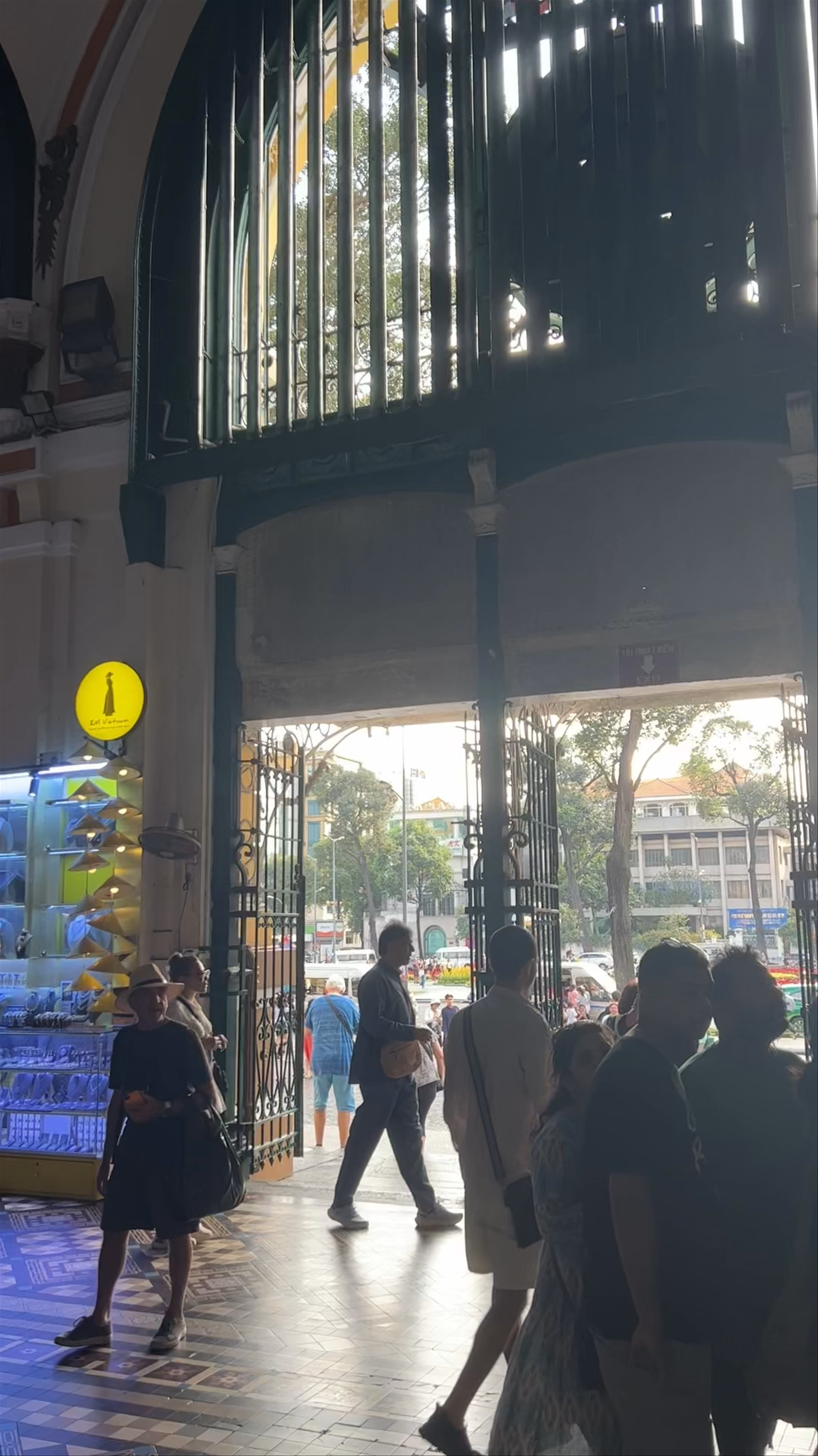 Saigon Central Post Office: Historic Grandeur in Ho Chi Minh City