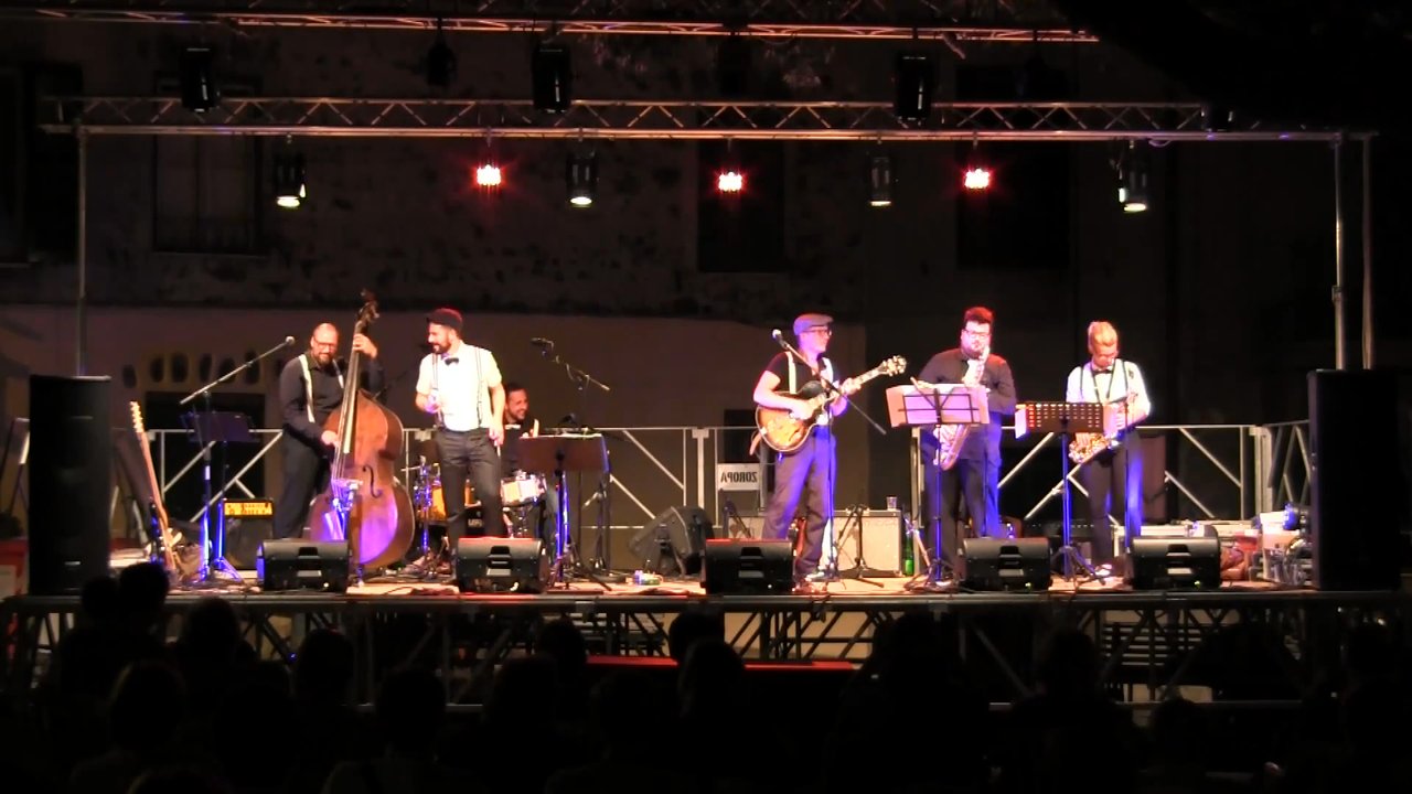 The Italian Swing Band - That's Amore - video 2