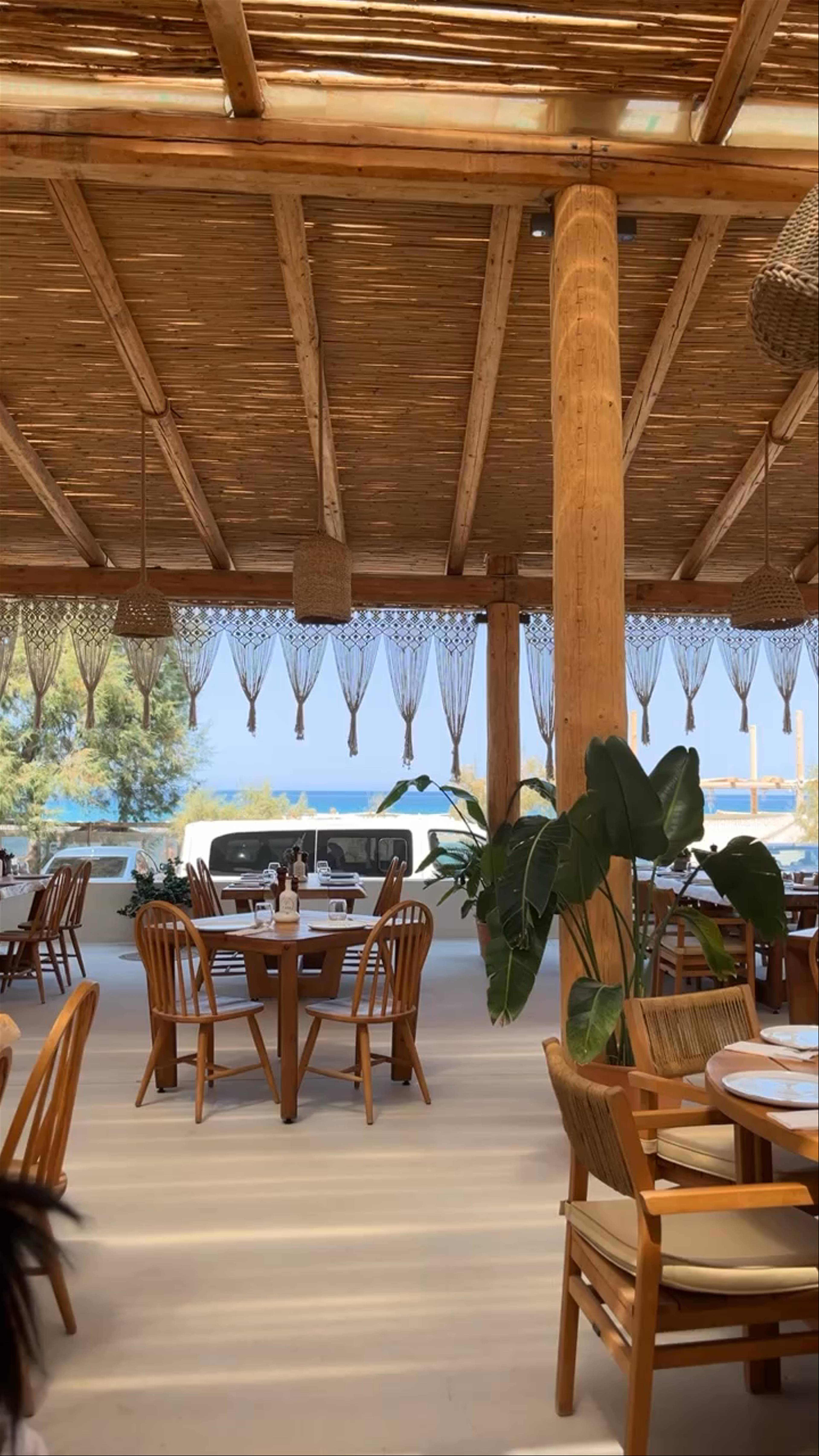 Eldoris Restaurant Beach Bar: Seaside Dining in Possidi, Greece