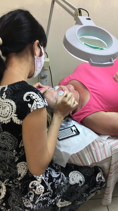 Kuhio Nails & Spa - Technician Tea is doing eye lashes extention with silly individual last super long !!! - Nail Salons Near Me - Honolulu, Hawaii