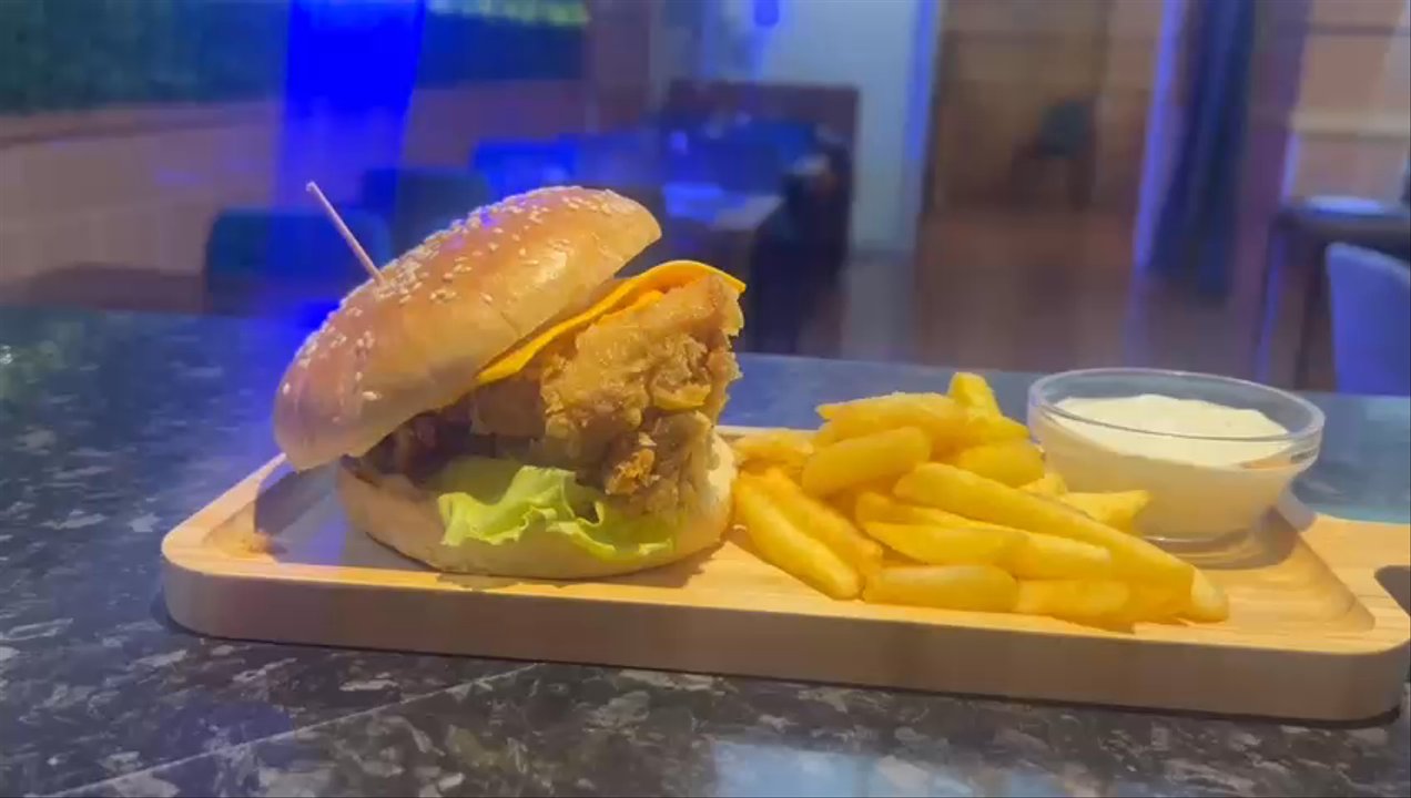 Nino - Good food i like it - Dive Bars Near Me - Barcelona, B