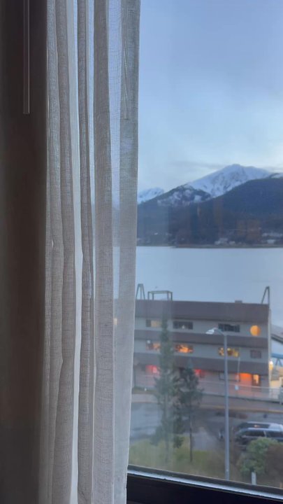 Four Points by Sheraton Juneau - Room - Hotels Near Me - Juneau, Alaska