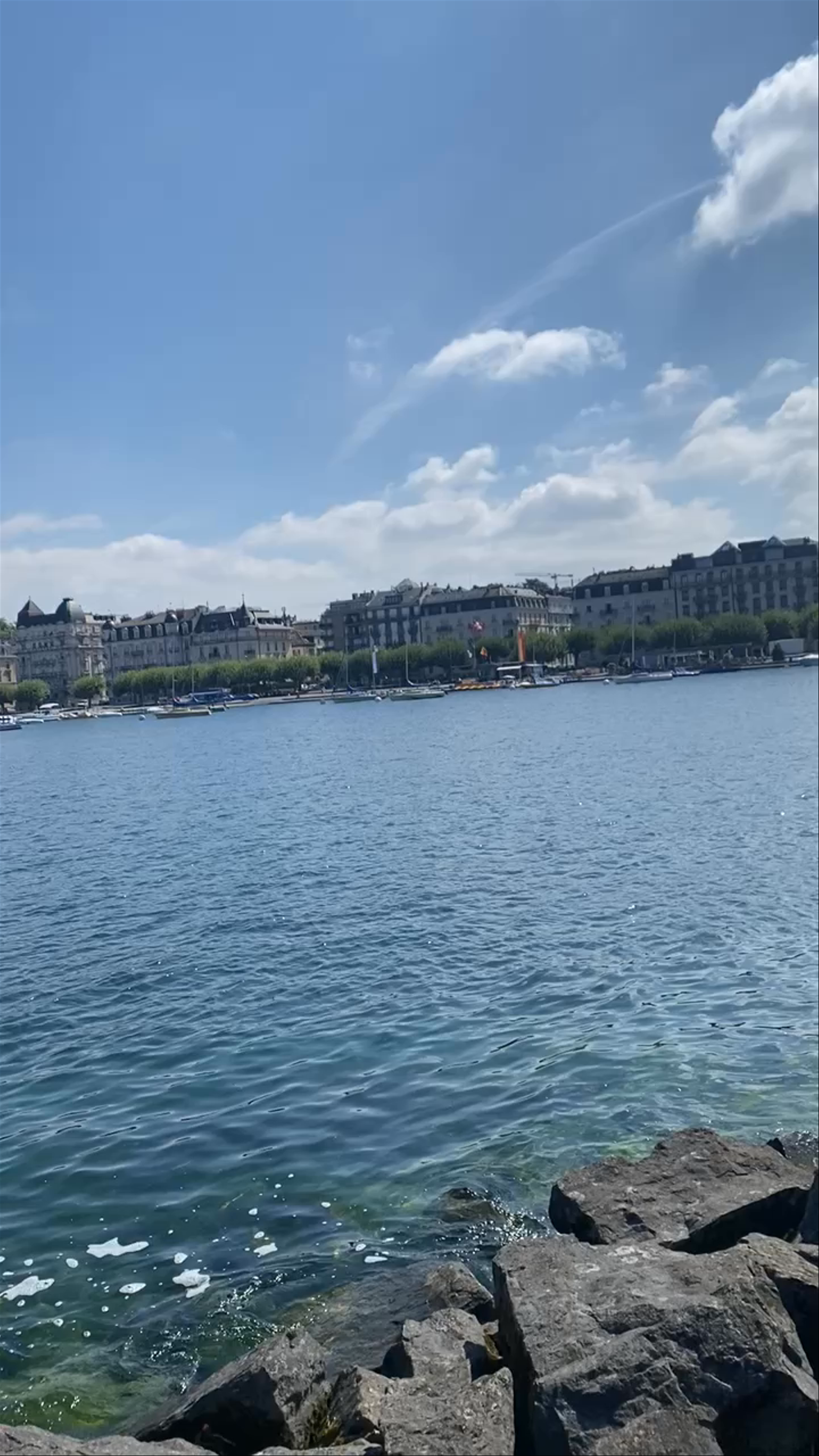 Jet d'Eau Geneva: Iconic Lakeside Serenity and Urban Charm