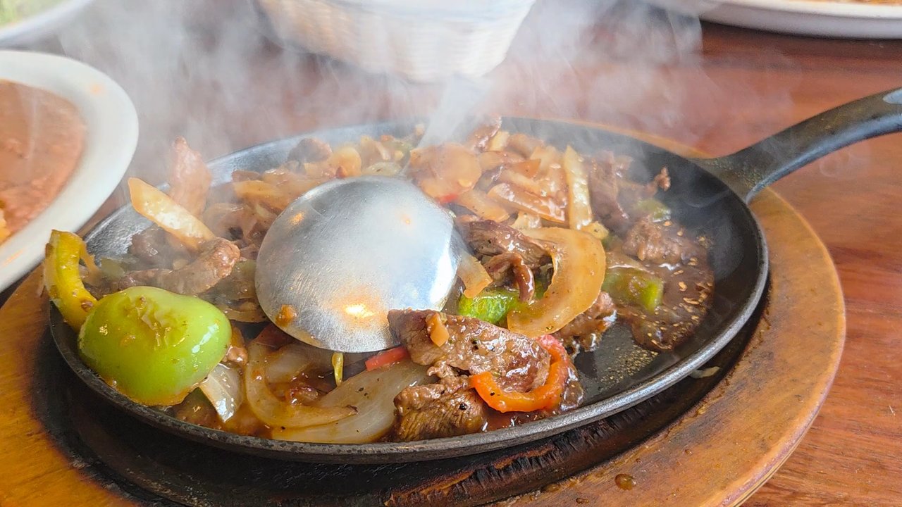 Los Pepe's - Steak fajitas - Mexican Near Me - Longview, Washington