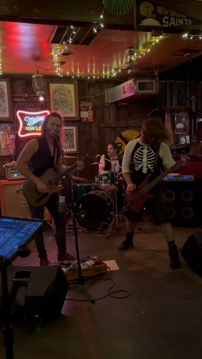 Loose Caboose - 1986  Great Year! Great Song! - Bars Near Me - Lafayette, Louisiana