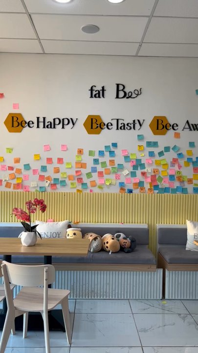 Fat Bee Cafe - Bubble Tea Near Me - Strongsville, Ohio