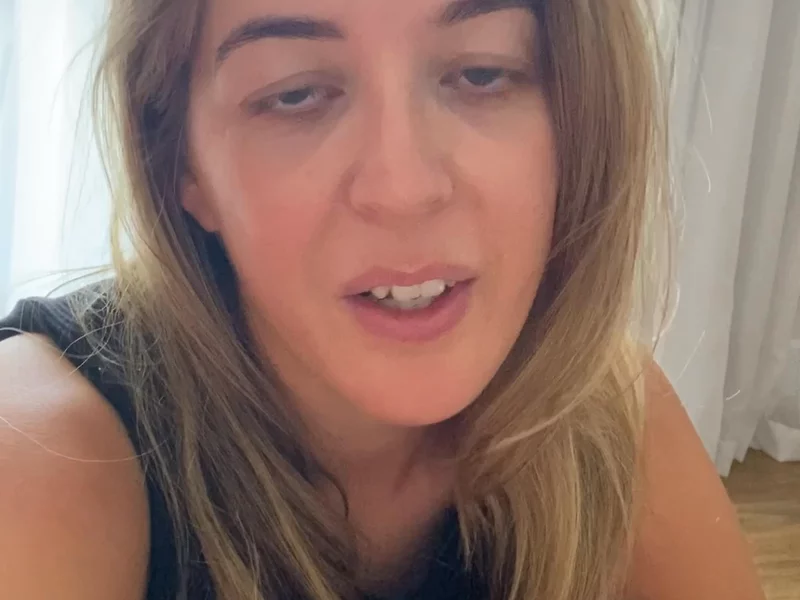 Hey, I'm Sarah!