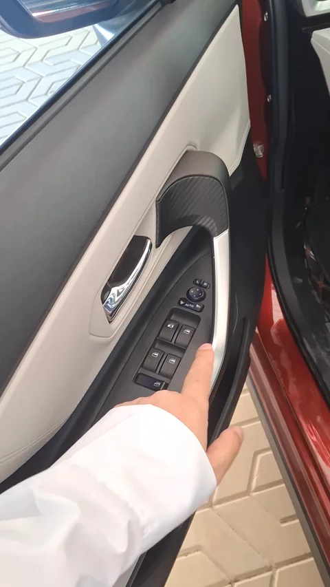 تويوتا فيلوز GLX 2024