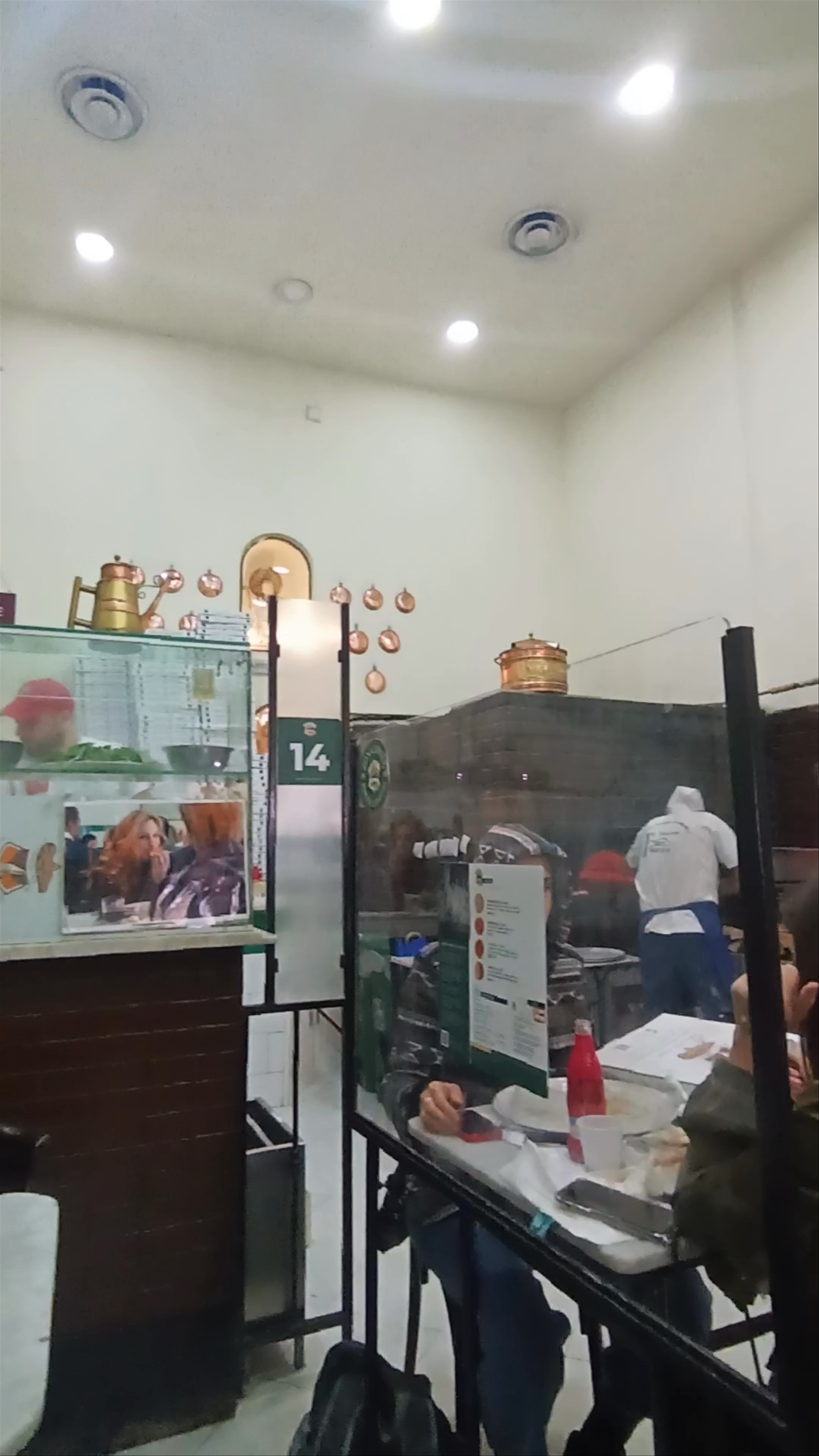 Pizzeria Da Michele: Authentic Neapolitan Pizza Experience in Naples