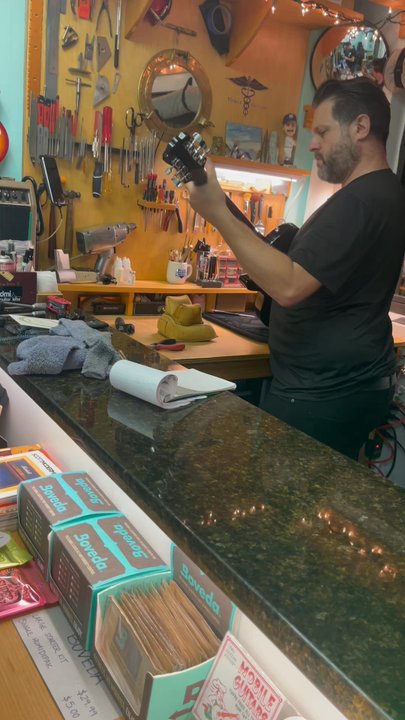 Mobile Guitars - A wonderful experience - Musical Instrument Services Near Me
