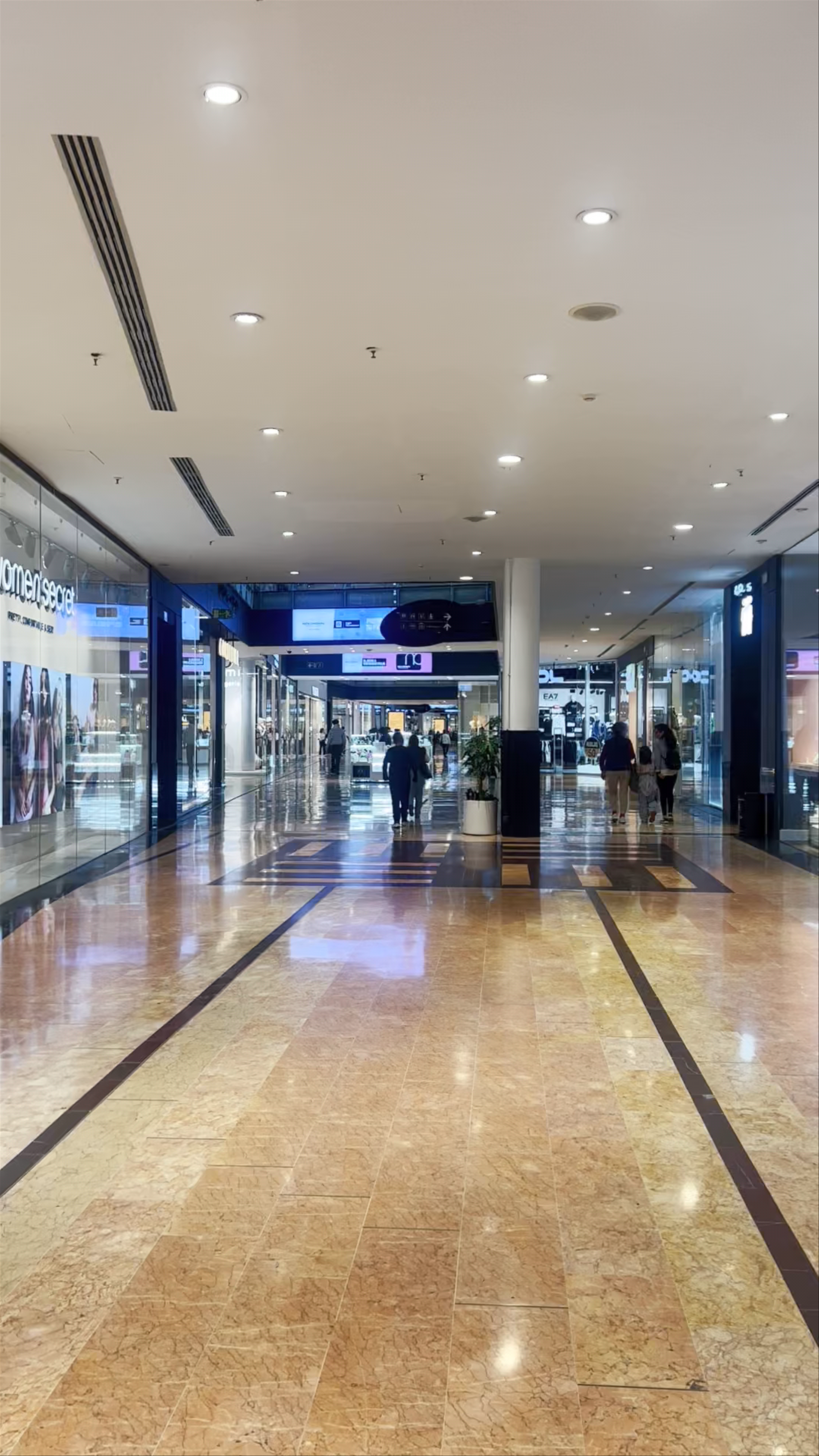 Centro Comercial Nueva Condomina