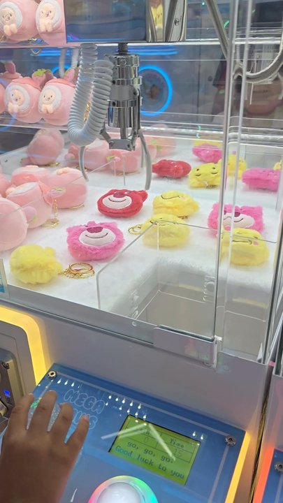 Mega Claws - Arcades Near Me - San Jose, California