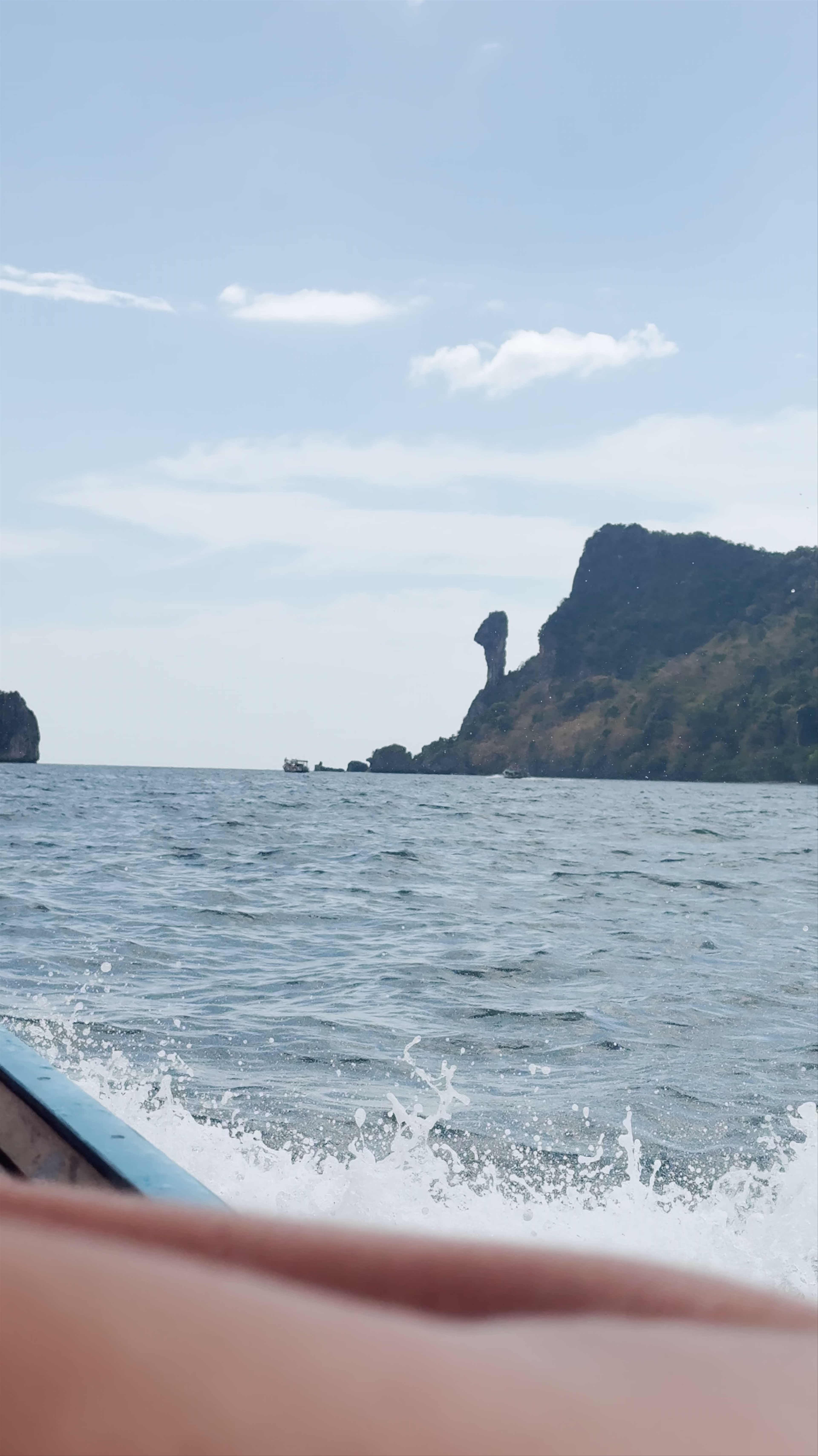 Ko Kai (Chicken Island): Iconic Limestone Karst Adventure in Krabi, Thailand