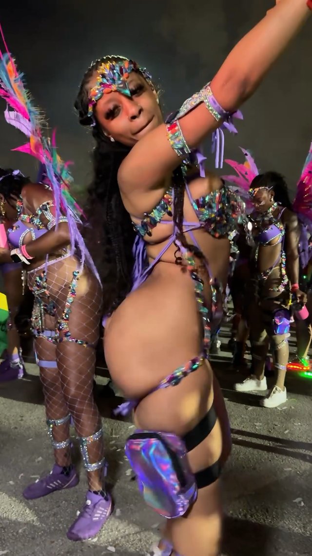 PARTY DON'T STOP WHEN NIGHT FALL.....