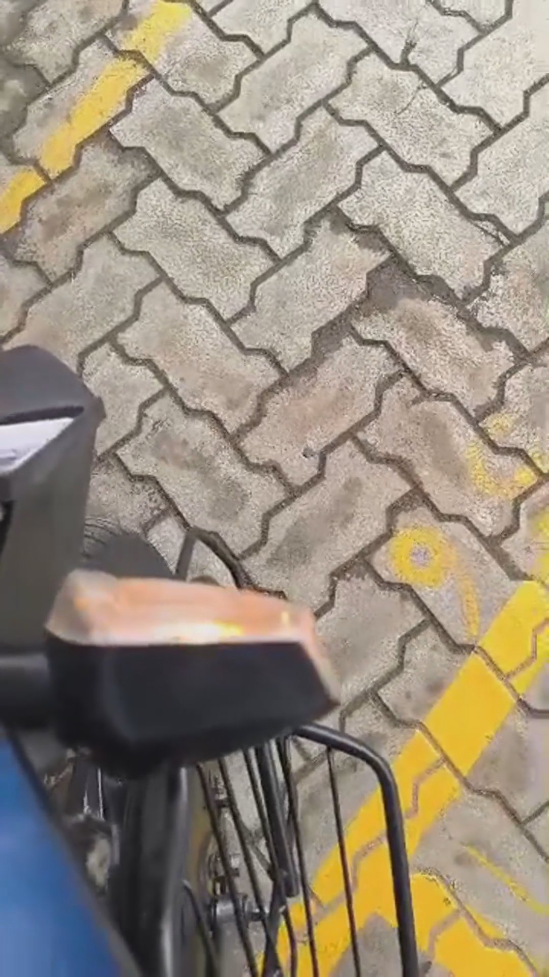 Walk-around video thumbnail