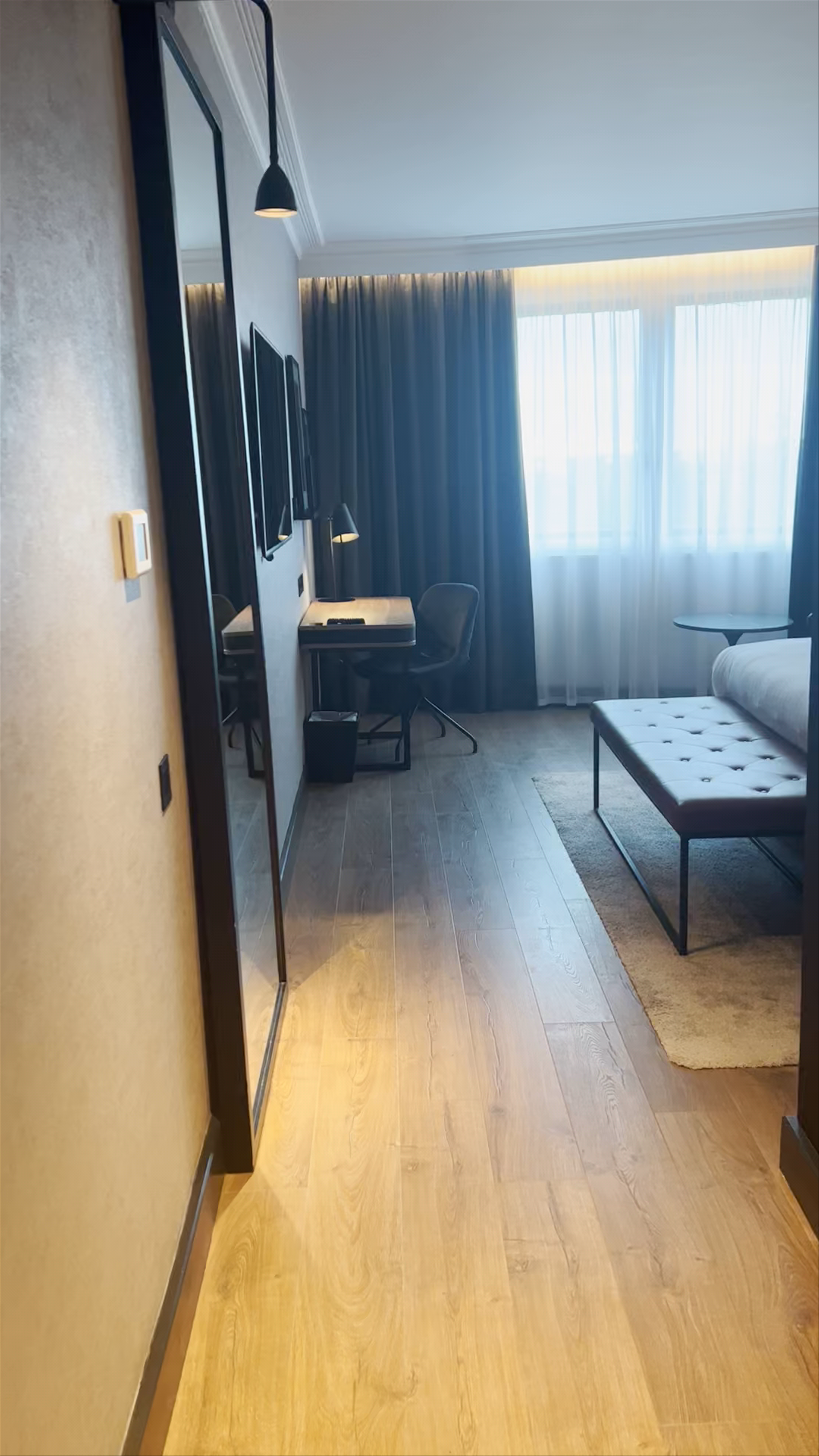 Radisson RED London Heathrow