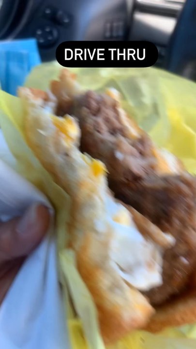 Verna's Drive In - Nomnom***  Mana Burger** go taste  *** prices are Bomb!! I'll drive from Westside to Eastside to grab sum grub from Verna's!!! - Hawaiian Near Me - Hilo, Hawaii