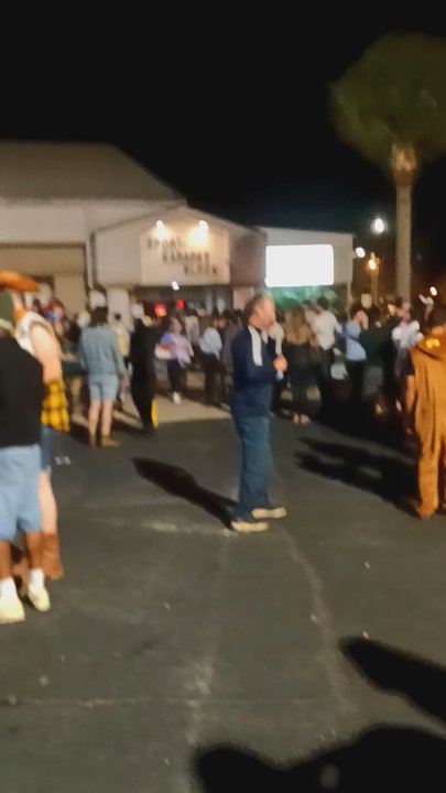 Krustee Krabb - Concert night at the Block in the parking lot next to the krusty krab - Barbeque Near Me - Walton Beach, Florida