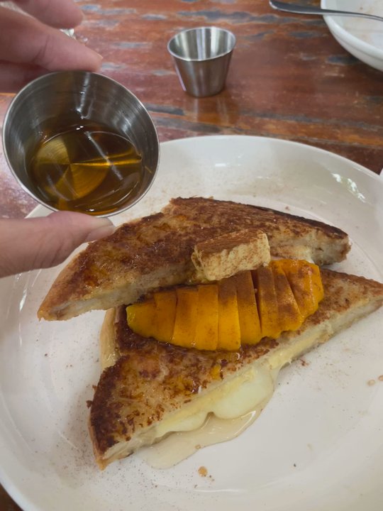 Lazy Dog Bed And Breakfast - Sweetness coming right up - Bed & Breakfast Near Me - Malay, AKL