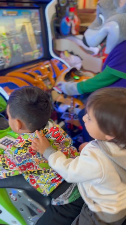 Chuck E. Cheese - Racing with Chuck - Pizza Near Me - Henderson, Nevada