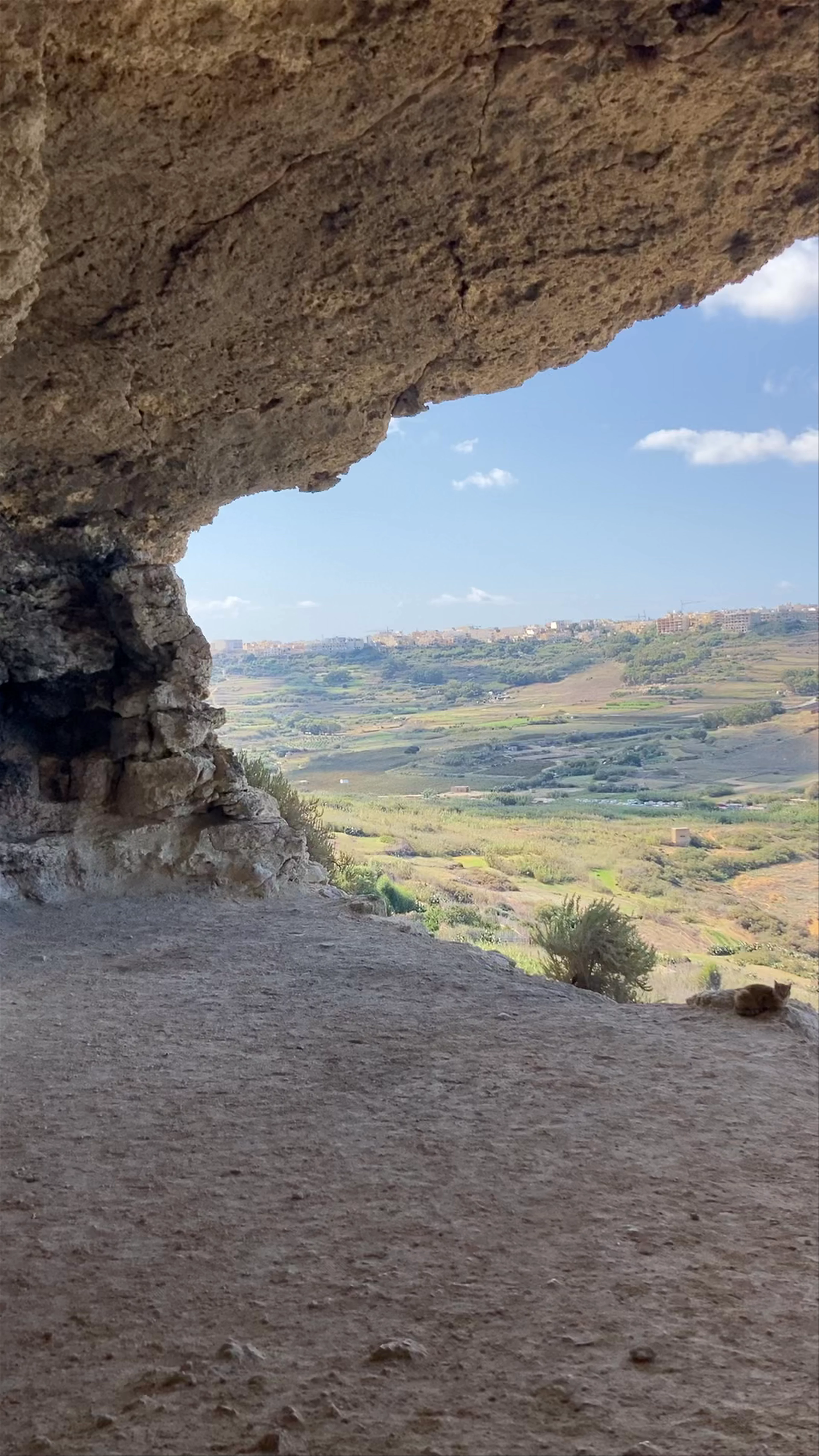 Tal-Mixta Cave