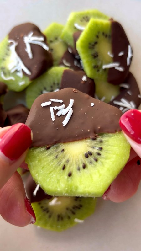 Chocolate Kiwi Bites