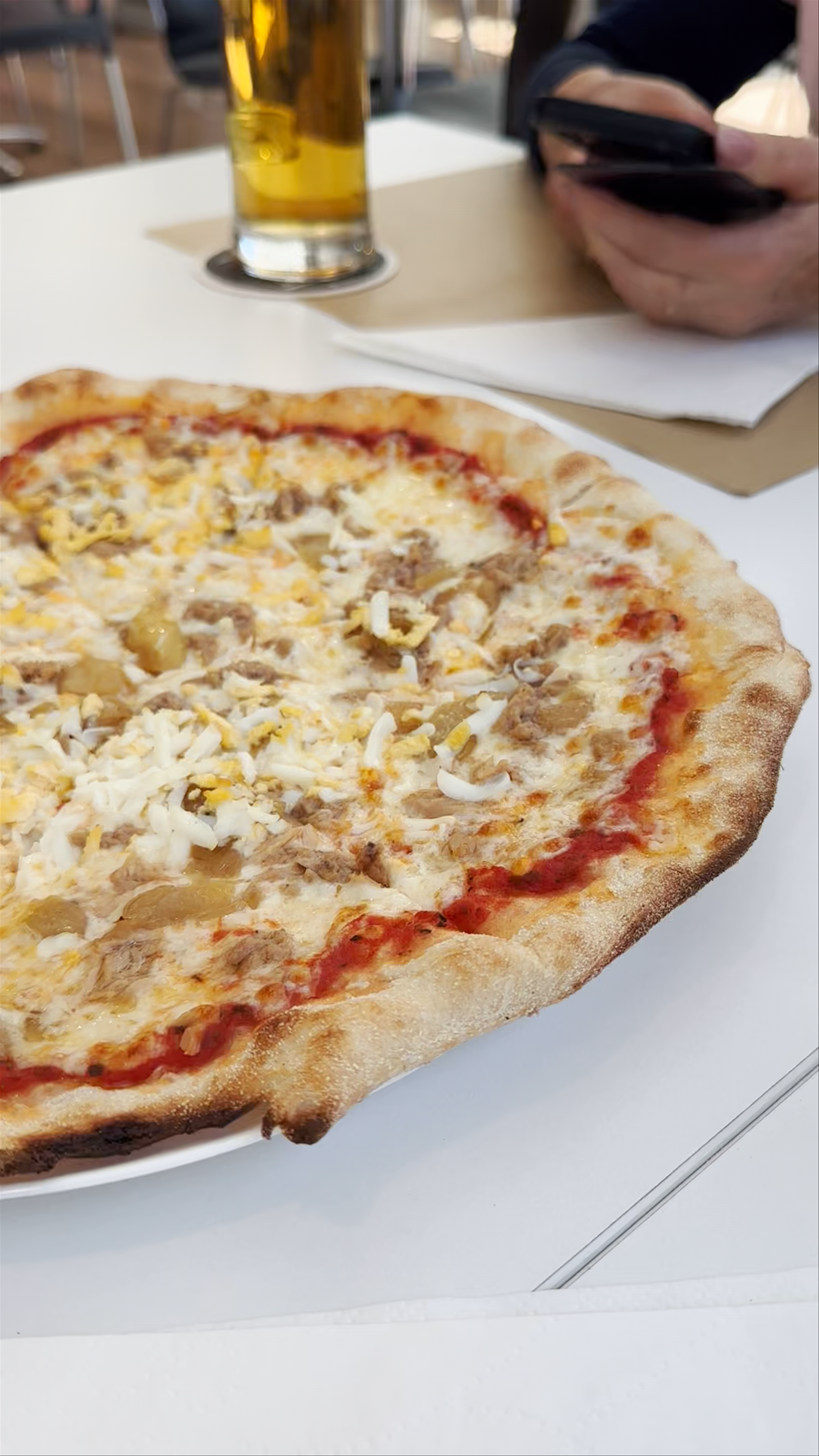 Savoring Authentic Pizza at Pizzería Caminito in Caldas de Reis